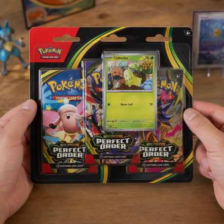 Pokemon Perfect Order 3-Pack Blister Chikorita – Lifestyle – bei CardsRfun