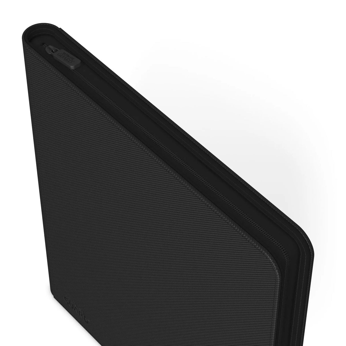 Ultimate Guard ZipFolio QuadRow-Pocket-Design geöffnet mit Karten – bei CardsRfun